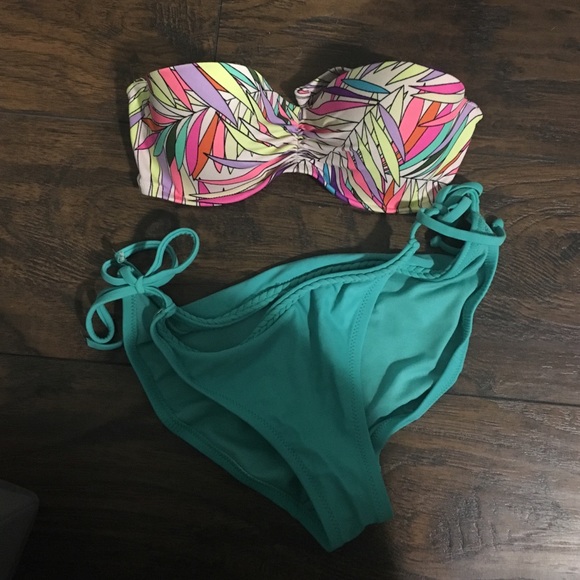 VS Strapless Bikini Top