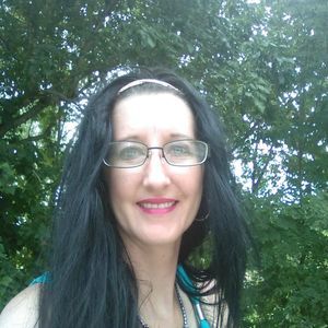 Meet your Posher, Malissa