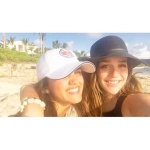 Meet your Posher, Ana