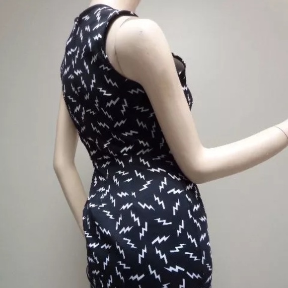 MAKE AN OFFER‼️Forever 21 Dress Size Jrs M - Picture 2 of 4