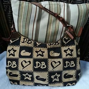 Final markdown Dooney & Bourke shoulder bag