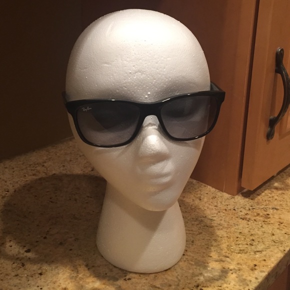 Ray-Ban Rb4181 Sunglasses