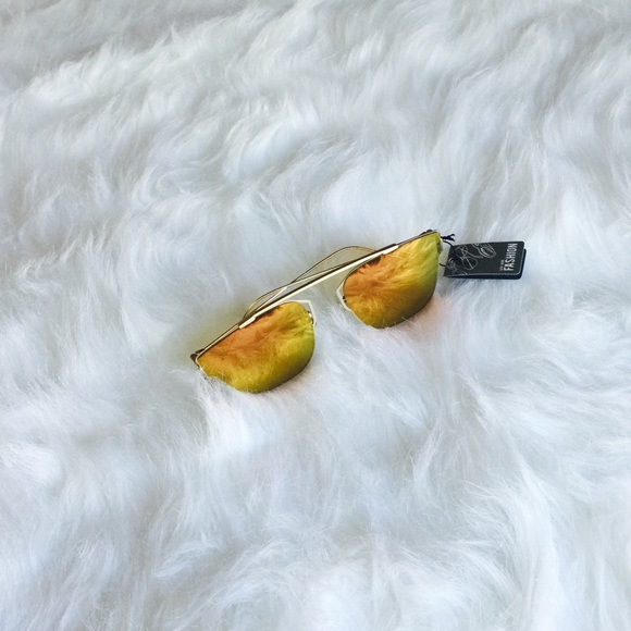 Sunglasses - Picture 2 of 3