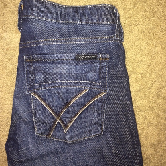 William Rast designed Boot Cut jeans. Size 28 - Picture 3 of 3