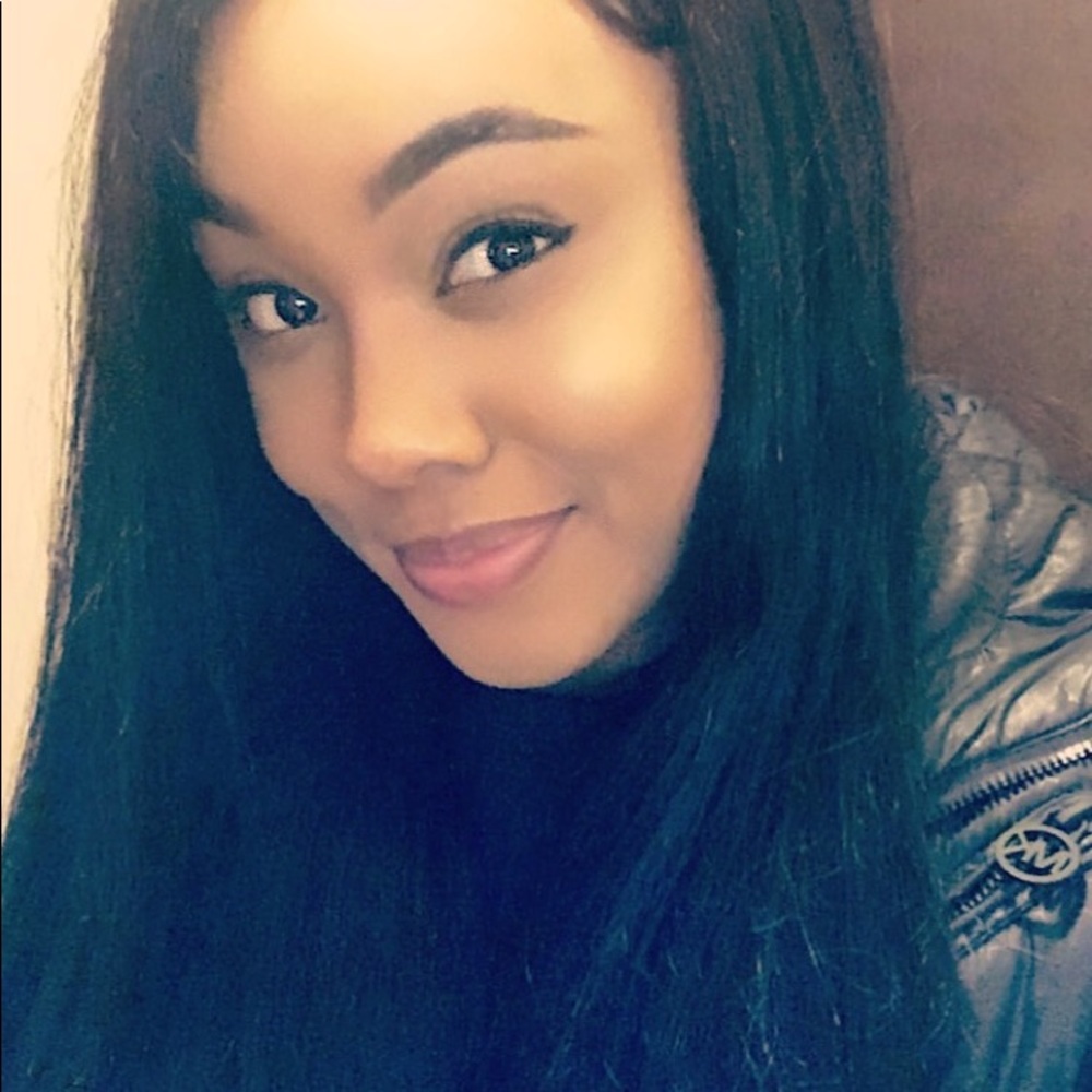 Meet your Posher, Angelica