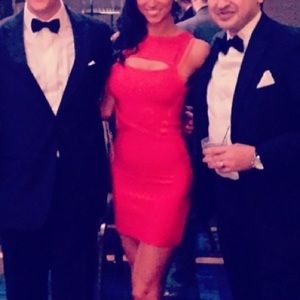 💃🏻💃🏻 THE red dress you HAVE to have