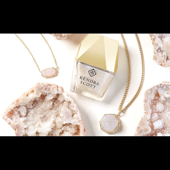 IsO!! Iridescent drusy Lizzie!
