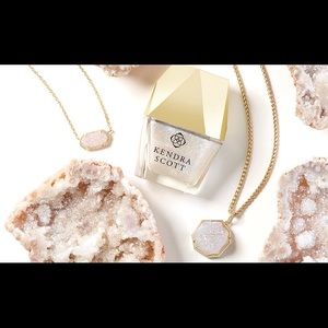 IsO!! Iridescent drusy Lizzie!