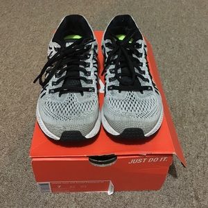 Nike Air Zoom Pegasus Size 7 Grey