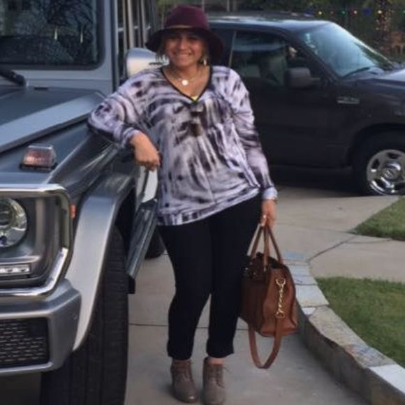 Meet your Posher, Mayra