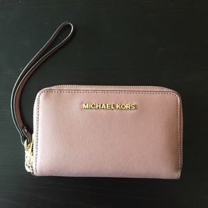 Michael Kors Jet Set Travel leather wristlet