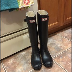 HUNTER BOOTS