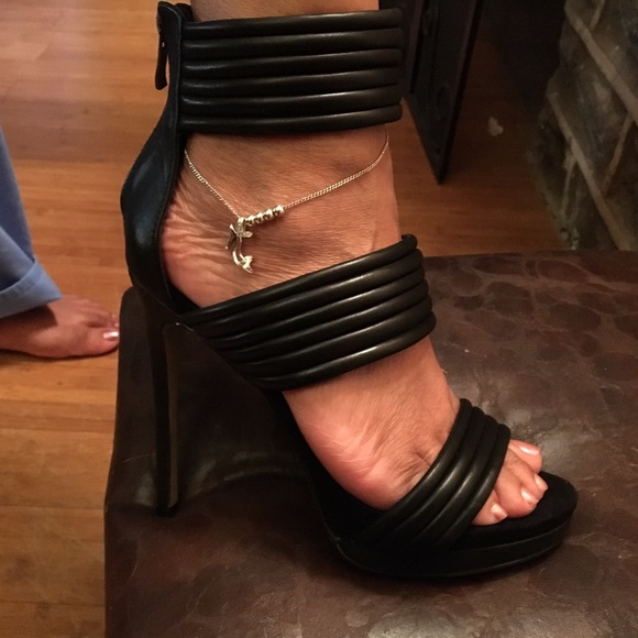 Mia Leather and Suede heel - Picture 2 of 3