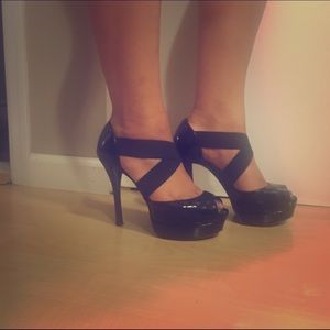 Jessica Simpson black heels