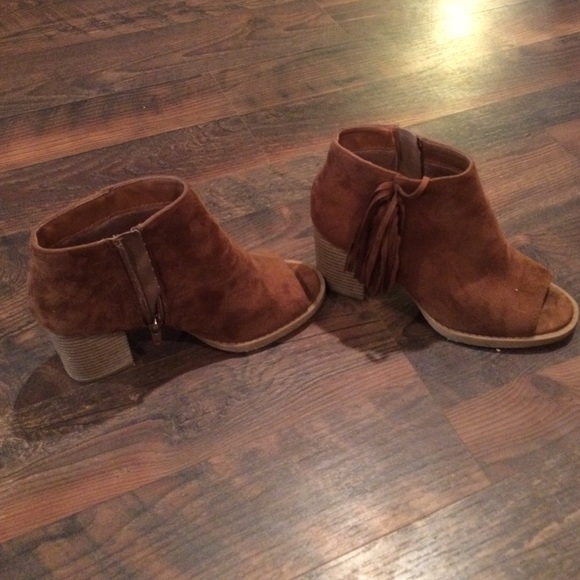 Ankle booties with peep toe