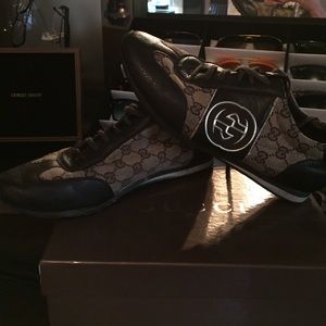 Gucci sneakers with box