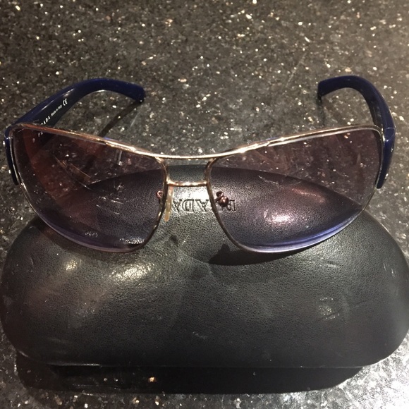Prada frame