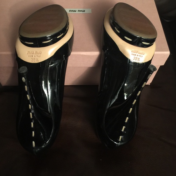 Miu Miu patent leather open toe stilettos 8.6 - Picture 3 of 4