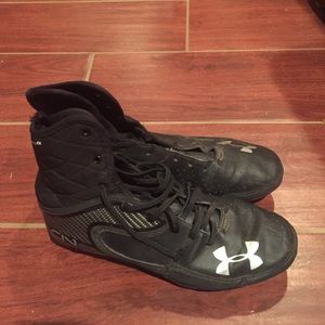 Youth Under Armour Football Cleats sz 5.5Y 5 1/2
