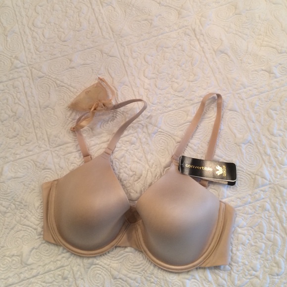 T-shirt bra converts to racer back. Perfect.