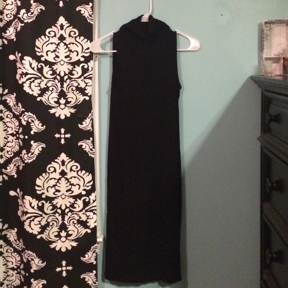 Form fitting black dress