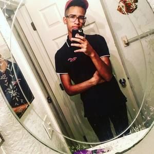 Meet your Posher, Cameron