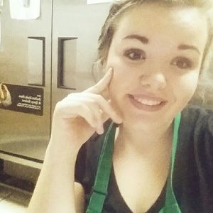 Meet your Posher, Cortney