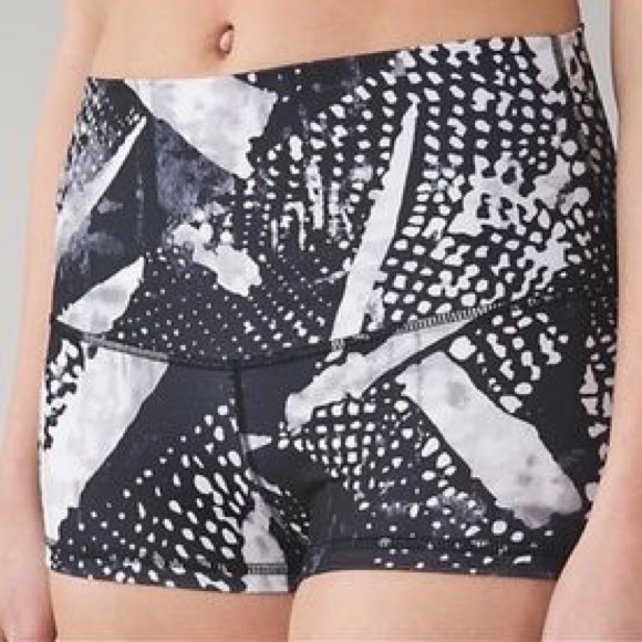 Lululemon Boogie Short Roll down