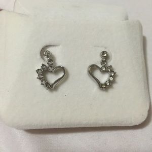 Beautiful heart shaped earrings 😍