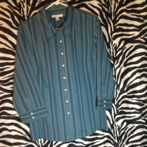 Ladies Long sleeve button up dress shirt