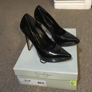Jessica Simpson patent leather Clirra Pumps