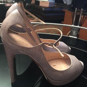 Casadei lavender raised patent leather stiletto 8B