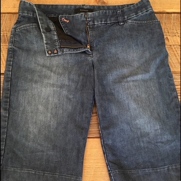 EXPRESS Denim Bermuda Shorts size 6