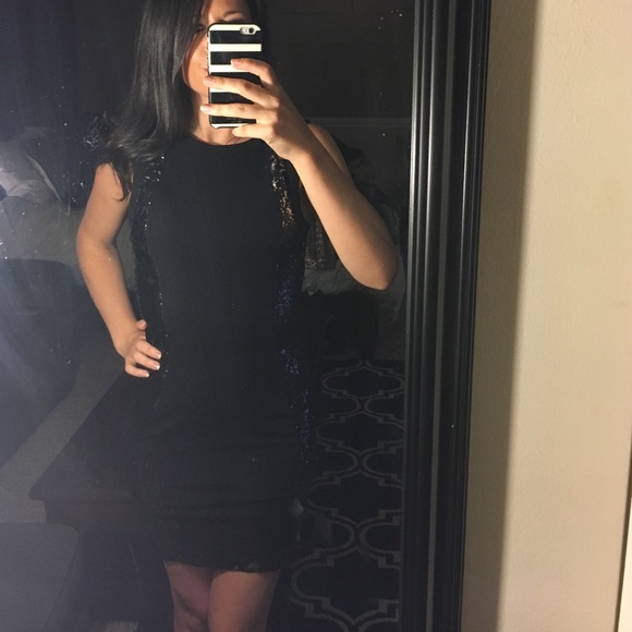Black bodycon sequin dress