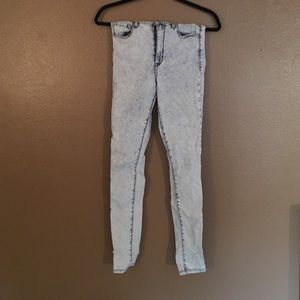 Acid wash skinny jeans