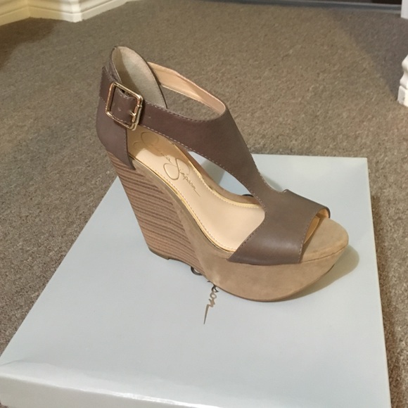 Jessica Simpson Taupe Wedges