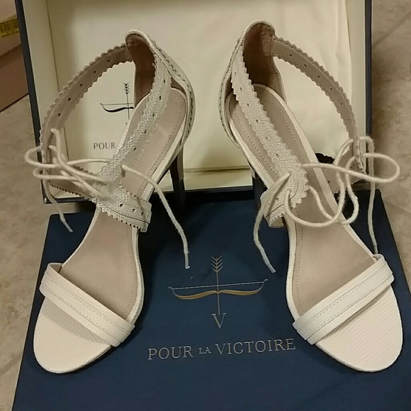 Pour la Victoire shoes