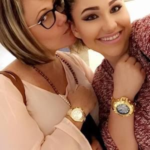 Meet your Posher, Isabel