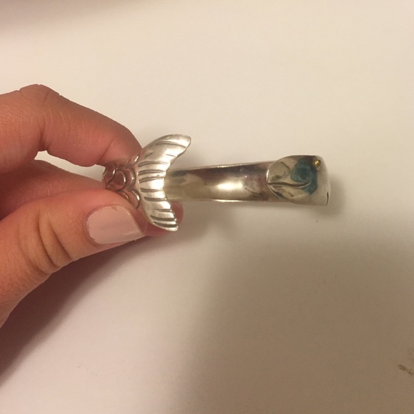 Fish cuff