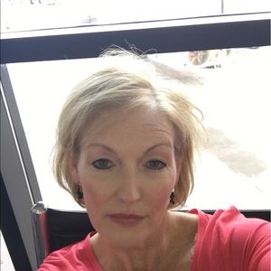 Meet your Posher, Traci