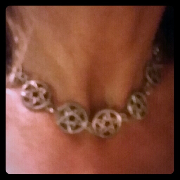 Choker necklace
