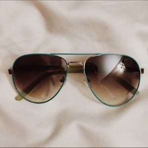 Steve Madden Aviator Sunglasses