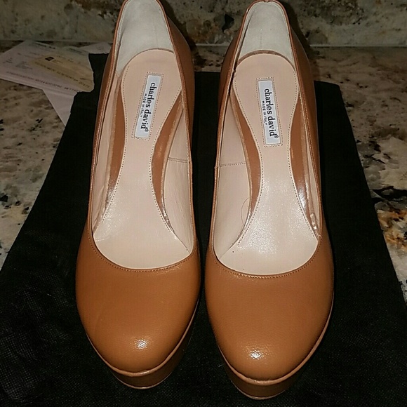 Nude Platform pumps size 8