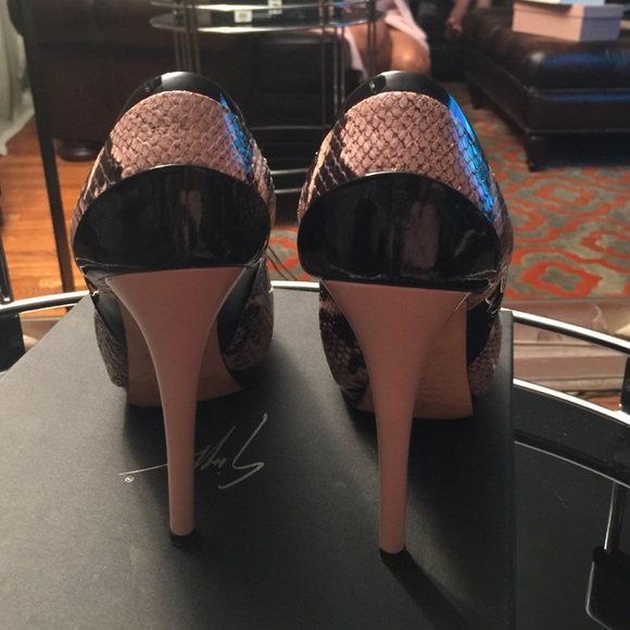 Giuseppe Zanotti Design patent leather snake pumps - Picture 2 of 4