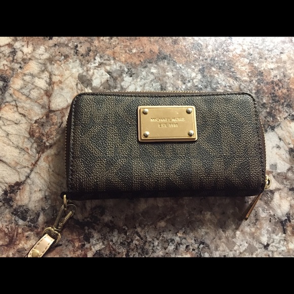 MK Wristlet