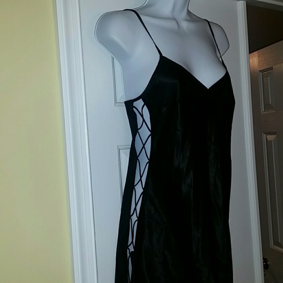 Victorias Secret lace tie up sides nite gown nwt - Picture 3 of 4