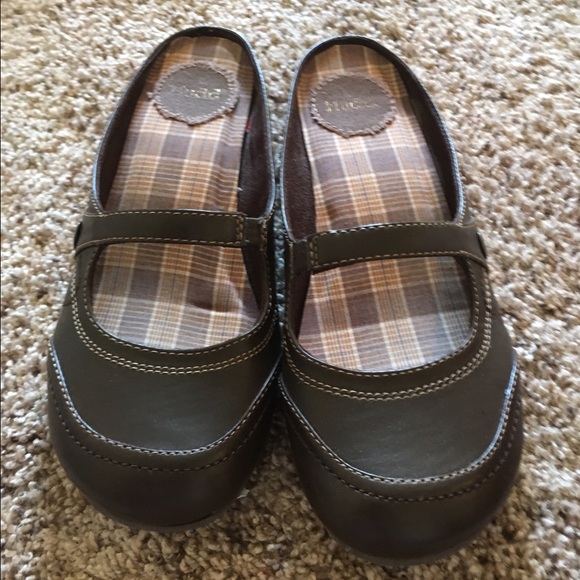 MUDD Emilia slide