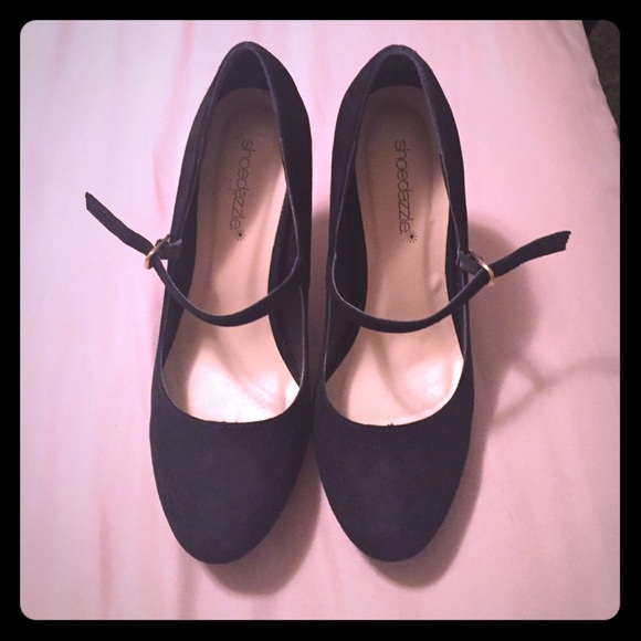 Black heels. Like New! Size 7