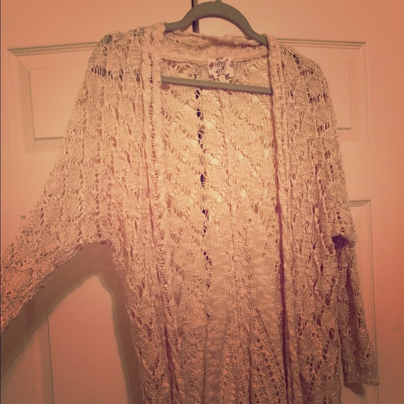 Boho knit cardigan (L). CLOSET SALE!!💛