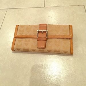 Michael Kors wallet